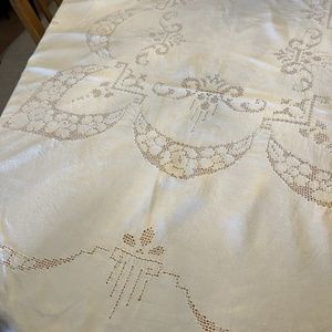 Vintage linen cutwork tablecloth with 12 napkins